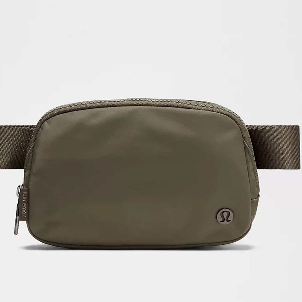 Everywhere belt bag 1L